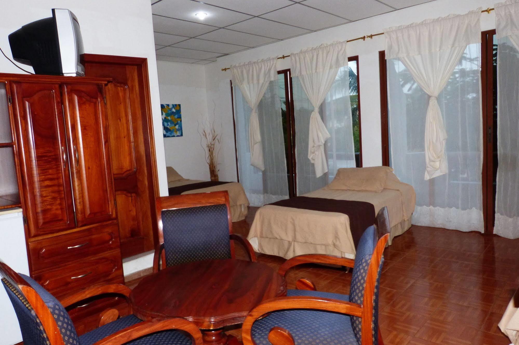 بويرتو أيورا Galapagos Islands Hotel المظهر الخارجي الصورة